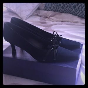 Stuart Weitzman kitten heel pump